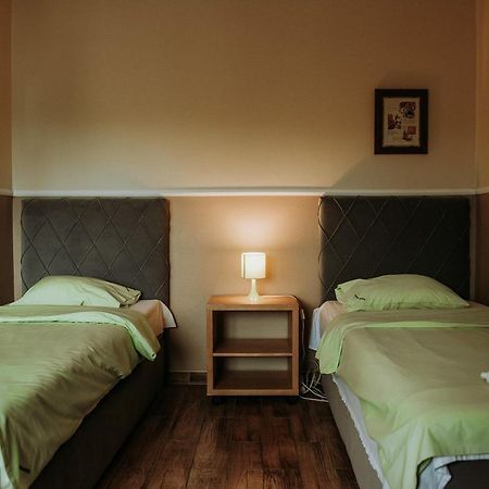 Dos Patos Bed & Breakfast Ełk Dış mekan fotoğraf